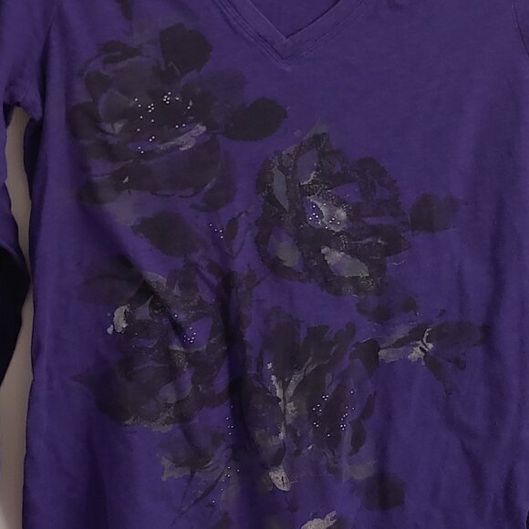 Dark Floral Top - Picture 3 of 4